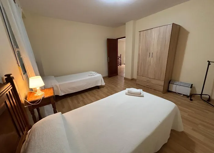 062 Almendro * דניה