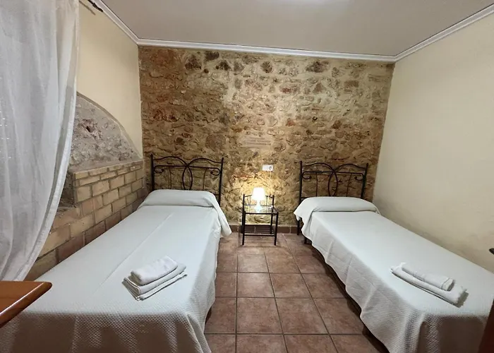 062 Almendro * דניה