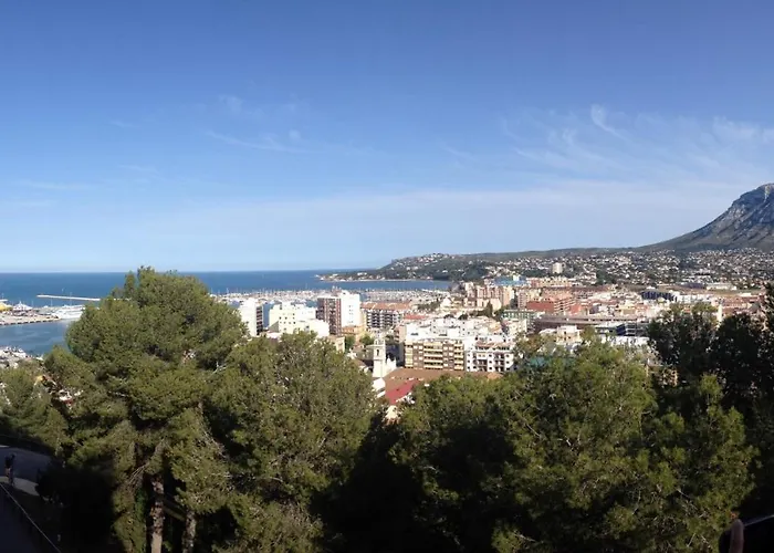 062 Almendro וילה